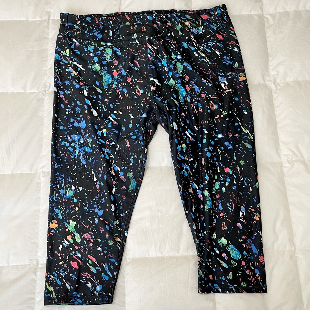 Yoga Capri Sz 2X Black w Paint Spatter Design